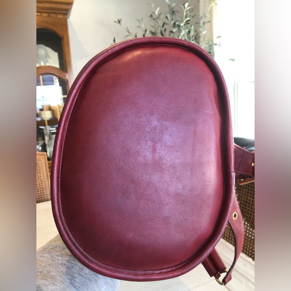 COACH VINTAGE RED LEATHER SLING BAG #9929 WITH HANGTAG - Picture 12 of 14